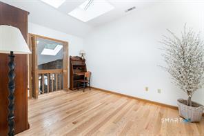 Building Photo - 13 Ivy Ln