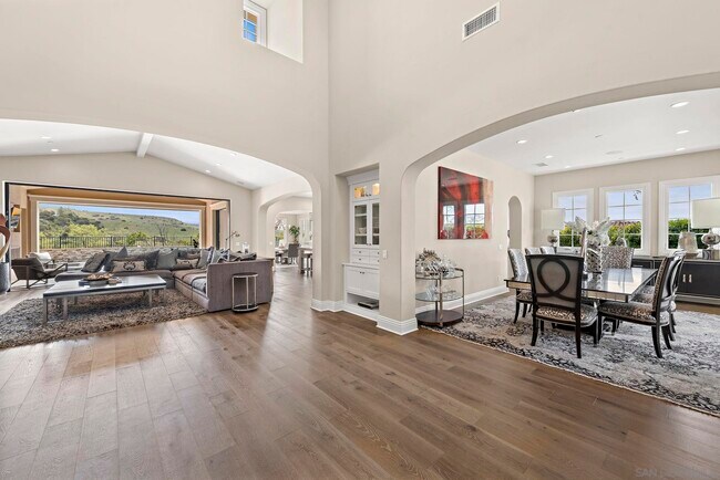 Building Photo - 14748 Valle Del Sur Ct