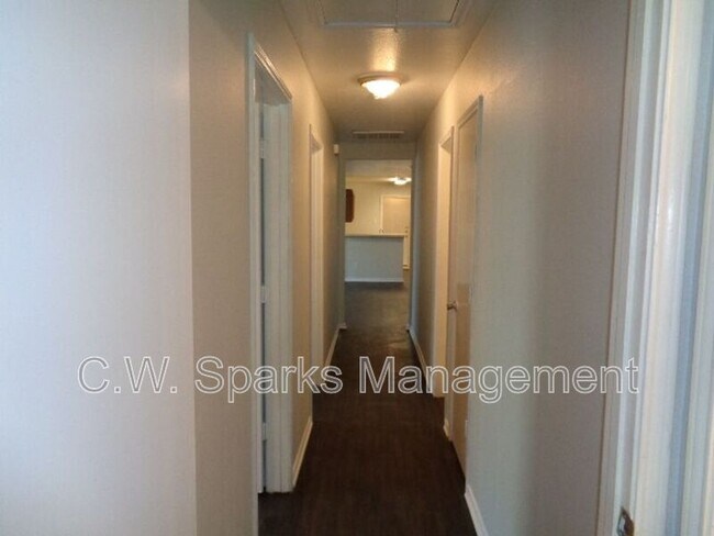 Building Photo - 13651 Biggs St