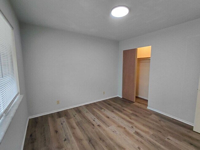 Building Photo - 109 Elliot