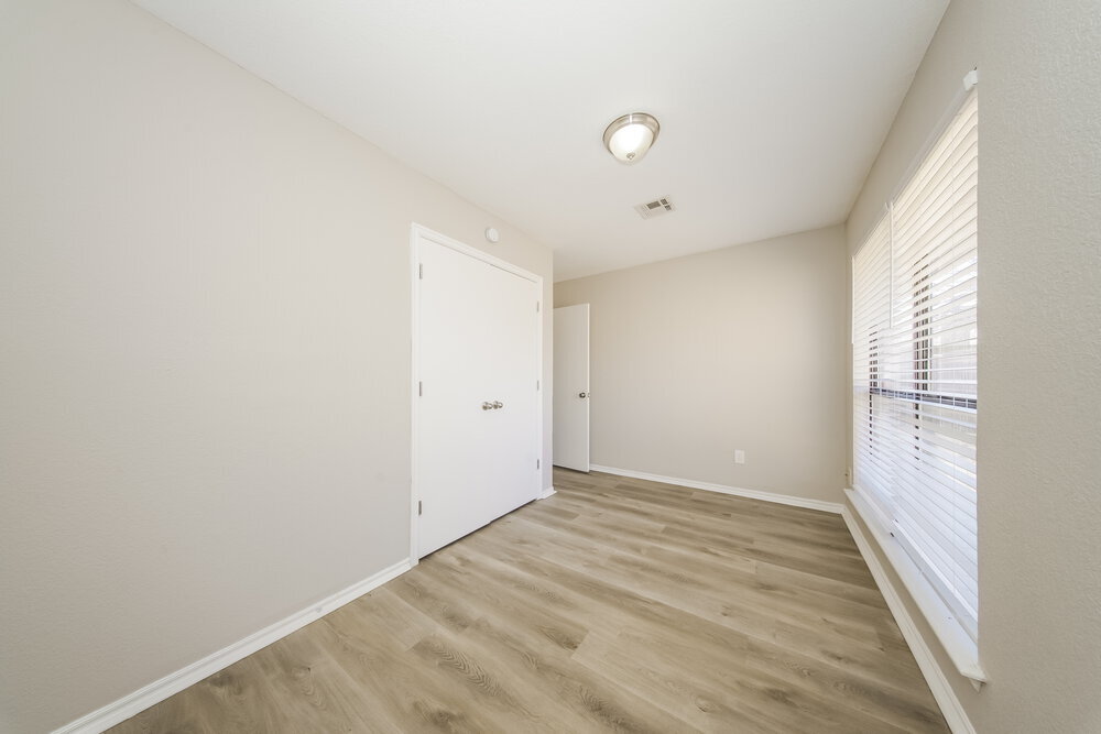 Building Photo - 3713 Shannon Dr