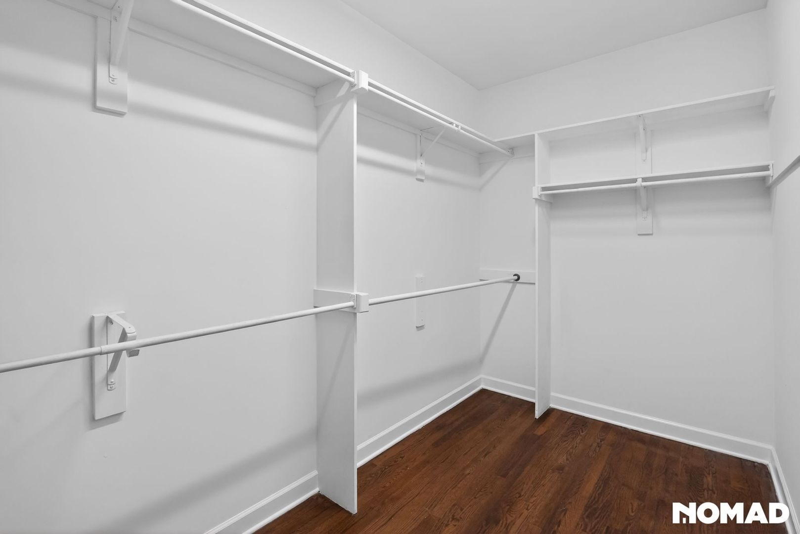 Building Photo - 4886 Fox Springs Dr