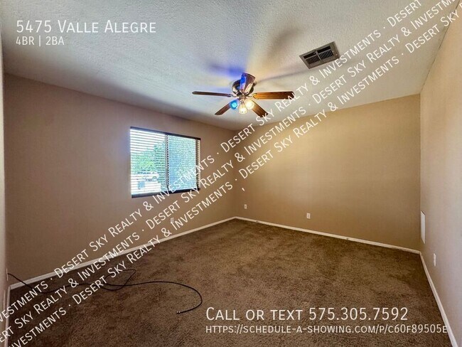 Building Photo - 5475 Valle Alegre