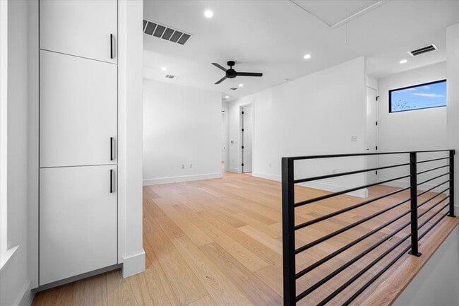 Building Photo - 5409 Avenue G