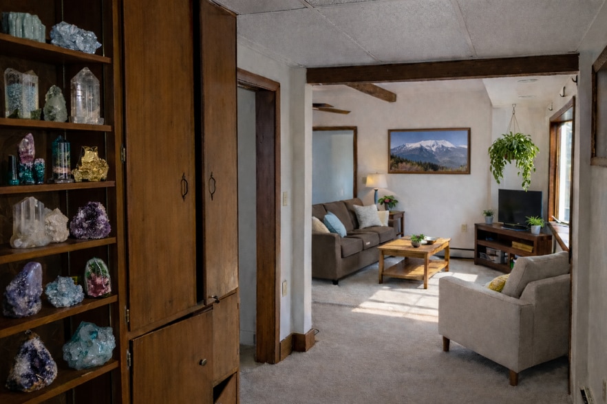 Building Photo - 75 North St