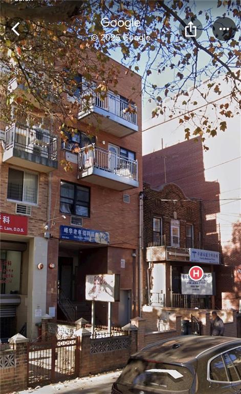 Building Photo - 826 55th St