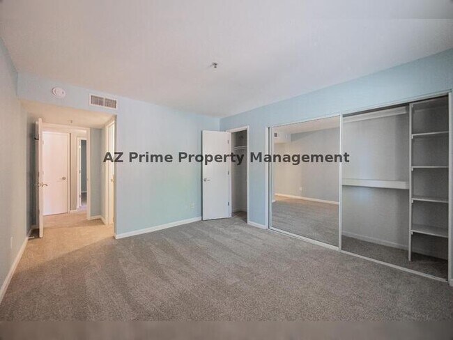 Building Photo - 4704 E Paradise Village Pkwy N