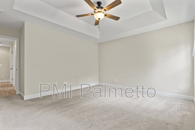 Building Photo - 634 Pine Lilly Dr