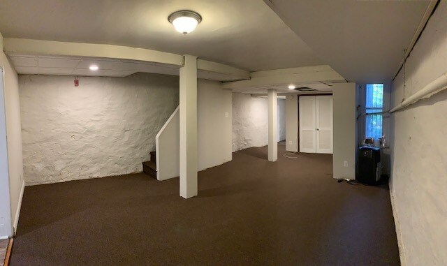Building Photo - 221 S 44th St