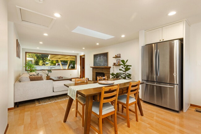 Building Photo - 10828 23rd Ave NE