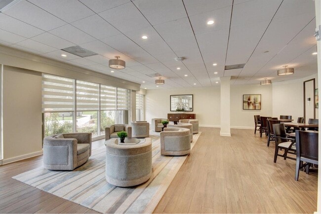 Building Photo - 4201 N Ocean Blvd