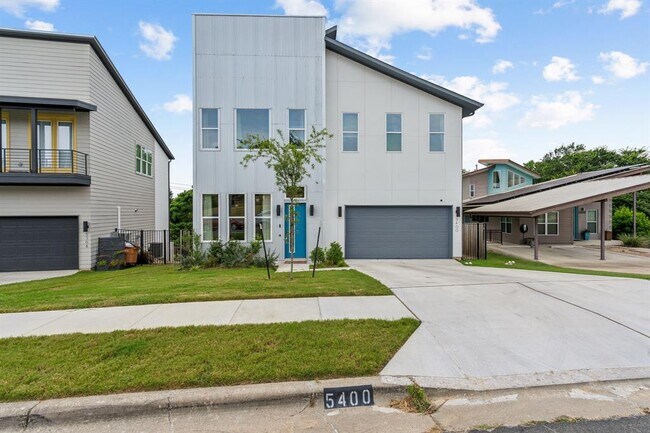 Building Photo - 5400 Agatha Cir