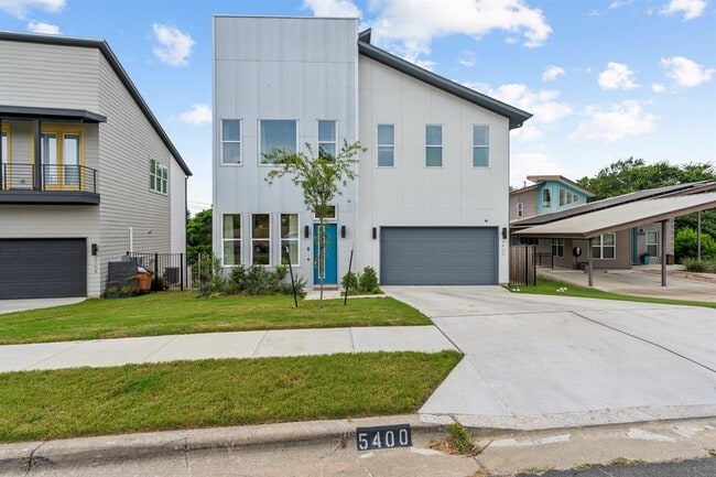 Primary Photo - 5400 Agatha Cir