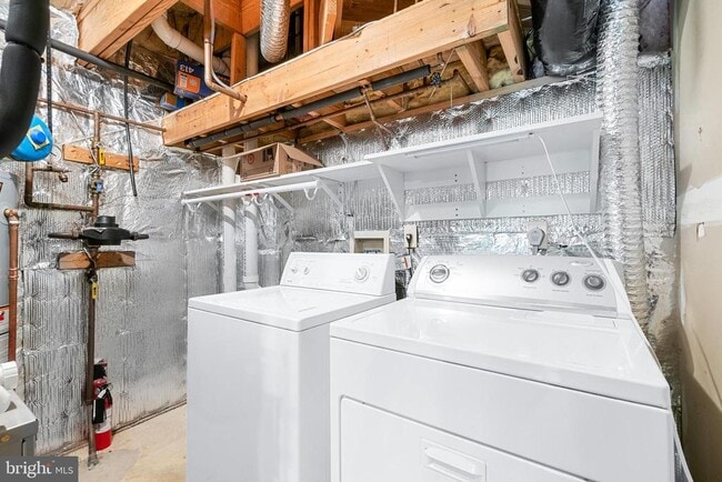Building Photo - 18612 Clovercrest Cir