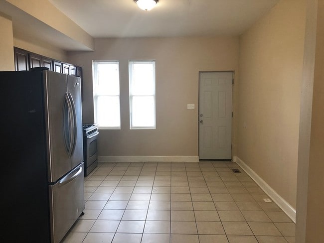 Building Photo - 2104 Penrose Ave