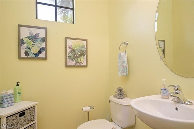 Building Photo - 11936 Izarra Way