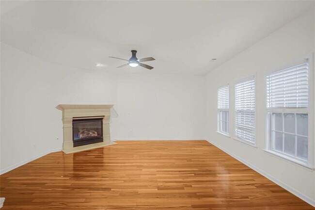 Building Photo - 7646 Forest Glen Way