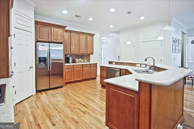 Building Photo - 6245 Spalding Dr