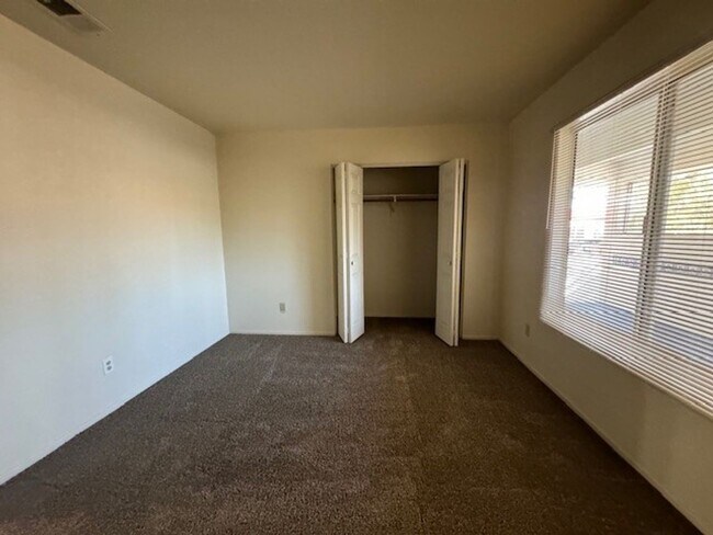 Building Photo - 2BR Condo w/Marina and Dock-Gated Waterfro...