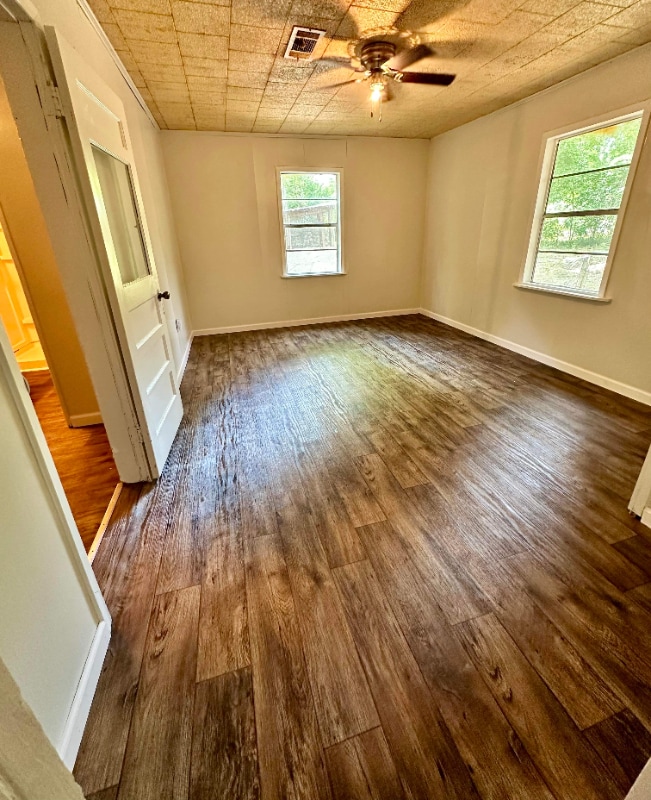 Building Photo - 1003 Zavalla St