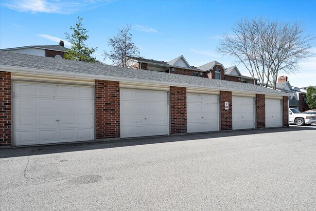 Building Photo - 1352 Cunat Ct