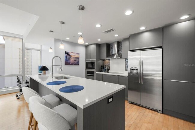 Building Photo - 145 2nd Ave S