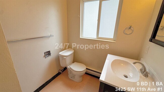 Building Photo - 3425 SW 11th Ave
