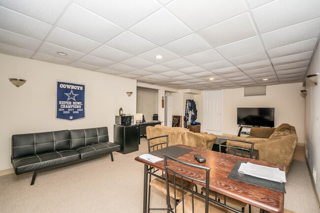 Building Photo - 8 Patriot Way