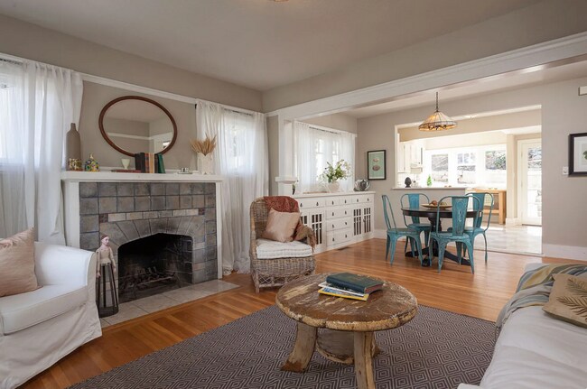 Building Photo - 4433 Brookdale Ave