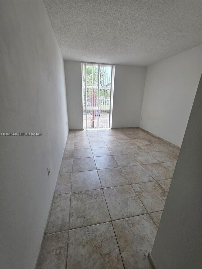 Building Photo - 16950 W Dixie Hwy