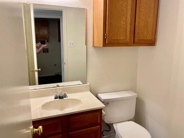 Building Photo - 5202 Sherburne Dr