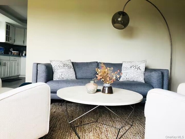 Building Photo - 96 Orange St