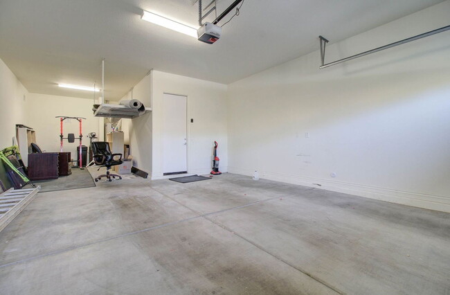Building Photo - 4617 E Walter Way