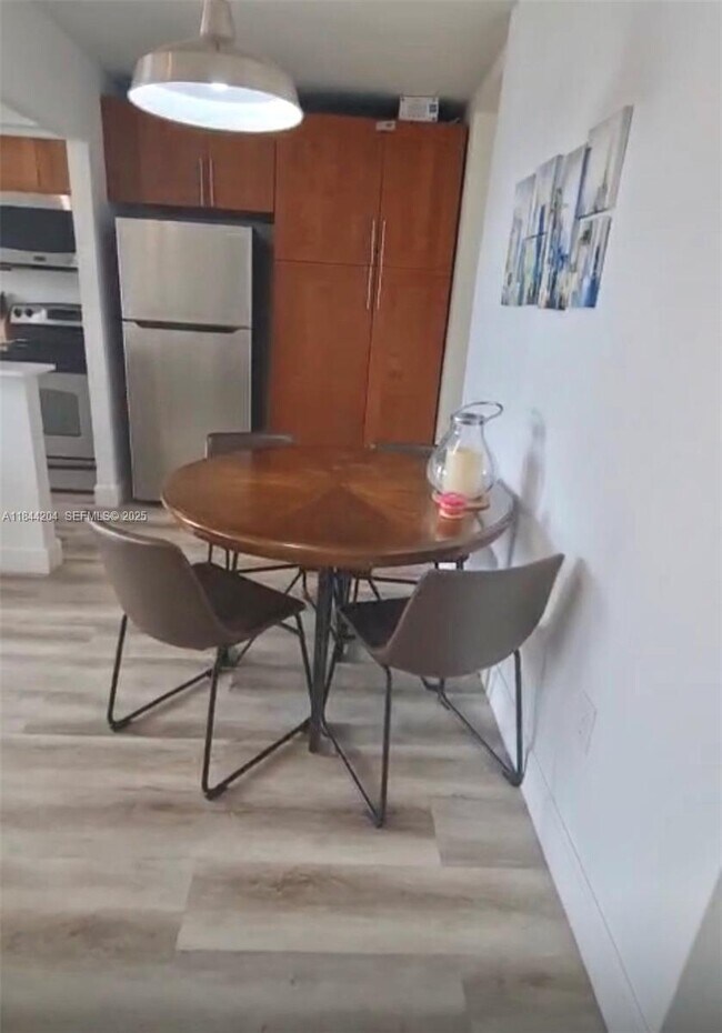 Building Photo - 7904 West Dr