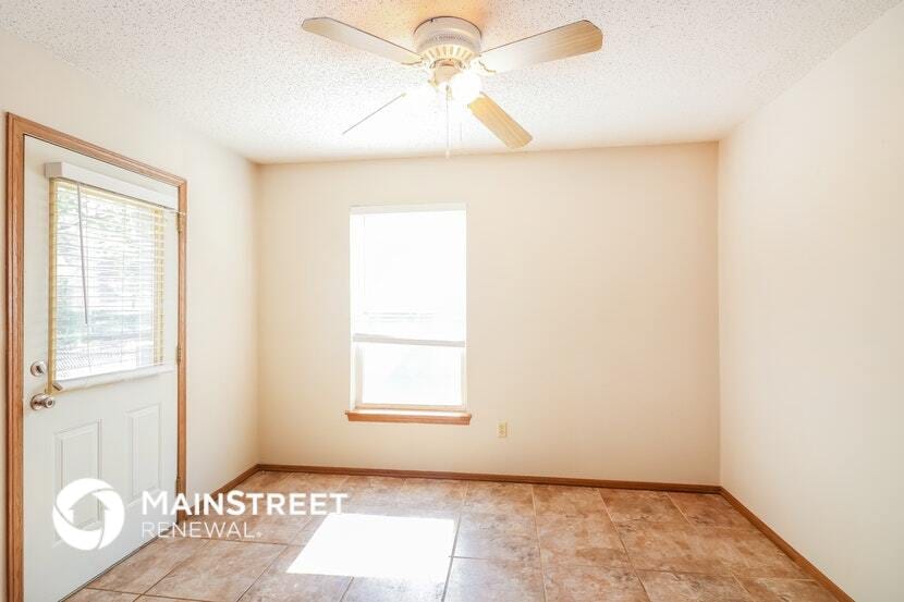 Building Photo - 1414 Jay St