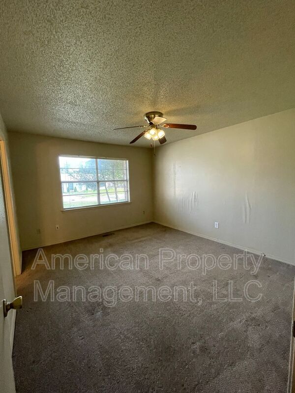 Building Photo - 13240 E 29th Pl