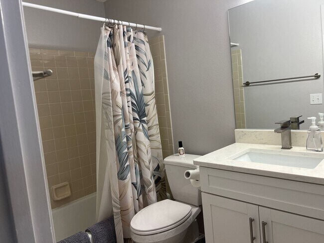 Building Photo - 371 Circlewood Dr