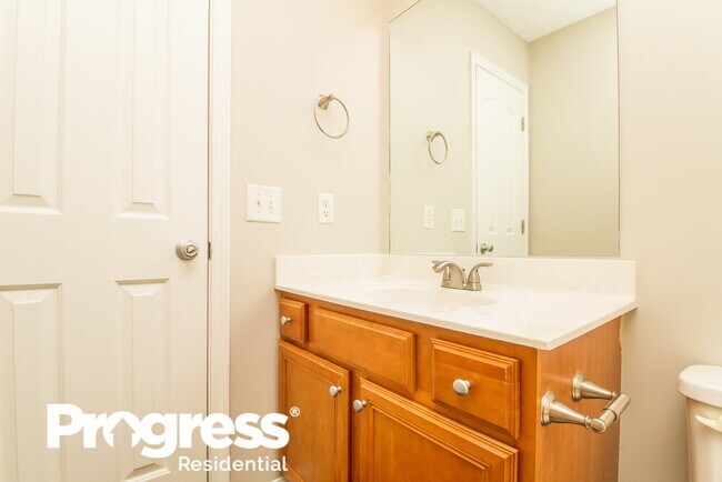 Building Photo - 3076 Ace Wintermeyer Dr