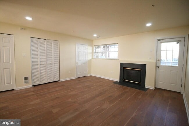 Building Photo - 4158 Brown Bark Cir