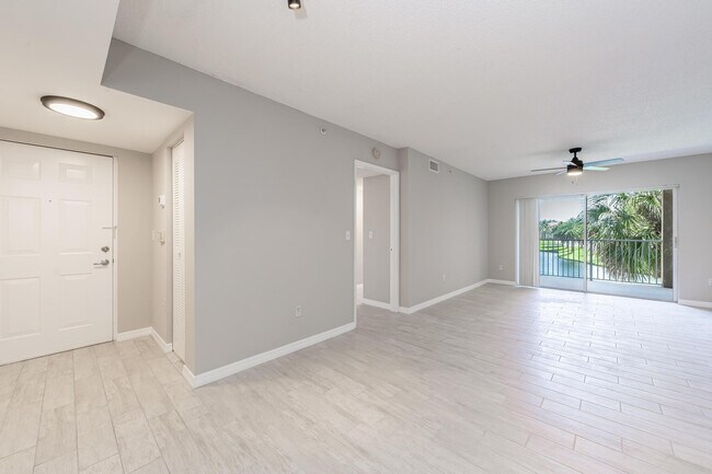 Building Photo - 2600 S University Dr