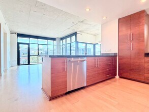 Building Photo - Spacious Luxury Riverfront Condo Near NW 23rd! Parking, Storage, Most Utilities Included!
