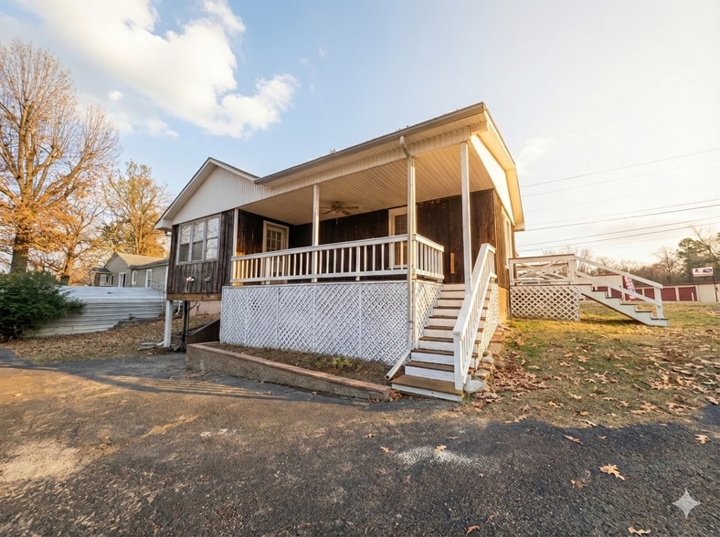 Back - 317 S Friendship Rd