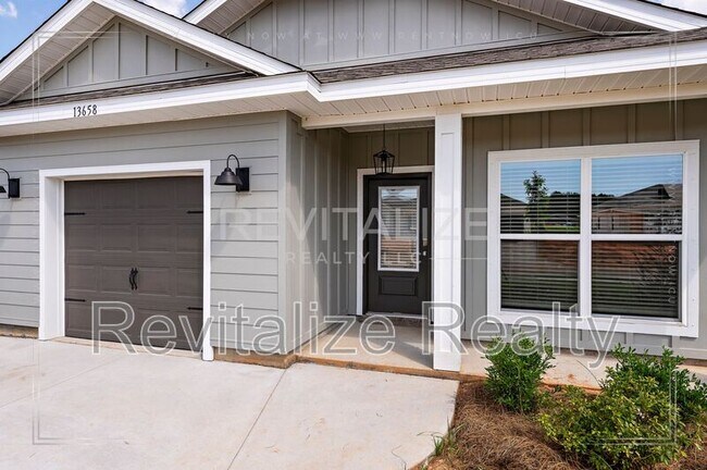 Building Photo - 13658 Addison Pl
