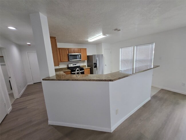 Building Photo - 427 Remington Heights Dr