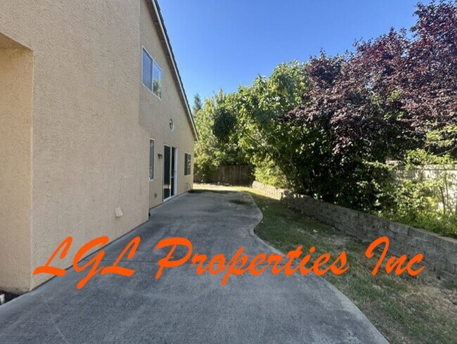 Building Photo - 4116 Woodwillow Ln