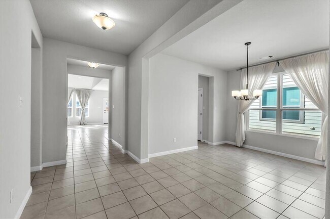 Building Photo - 19321 Hartwell Dr