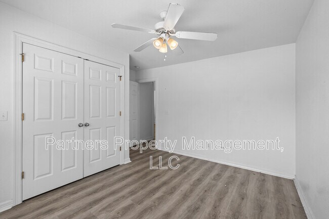 Building Photo - 1128 W Hendrix St
