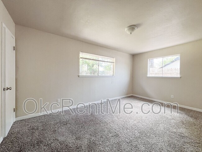 Building Photo - 2400 SW 63rd St