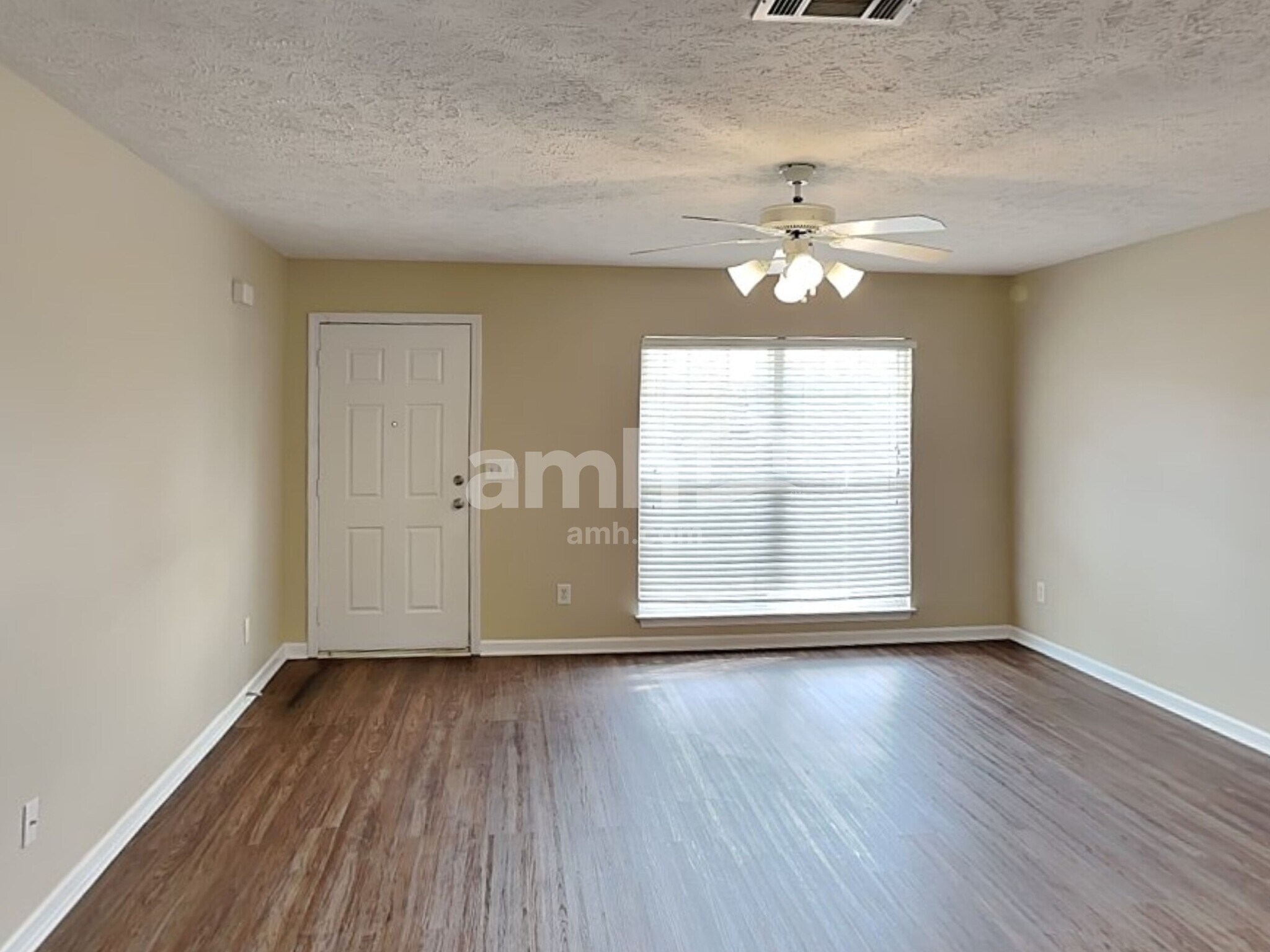 Building Photo - 2008 Red Jacket Ter