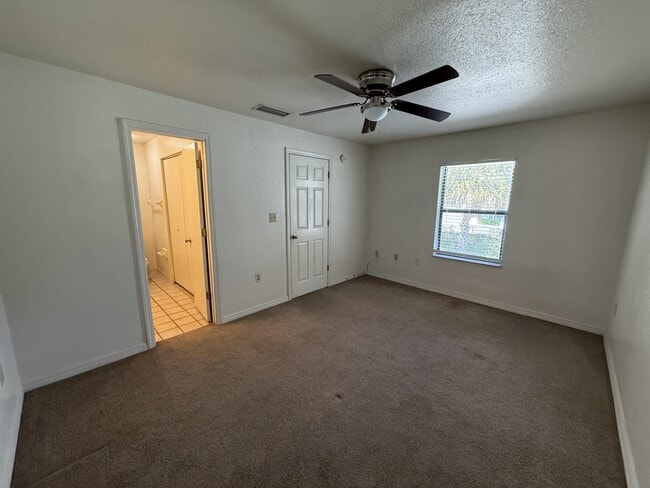 Building Photo - 1022 SW 4th Ave